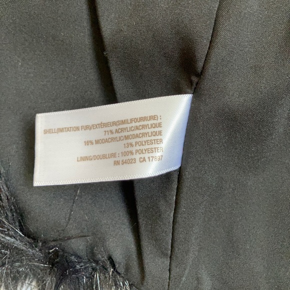 Old Navy faux fur vest - Picture 4 of 4